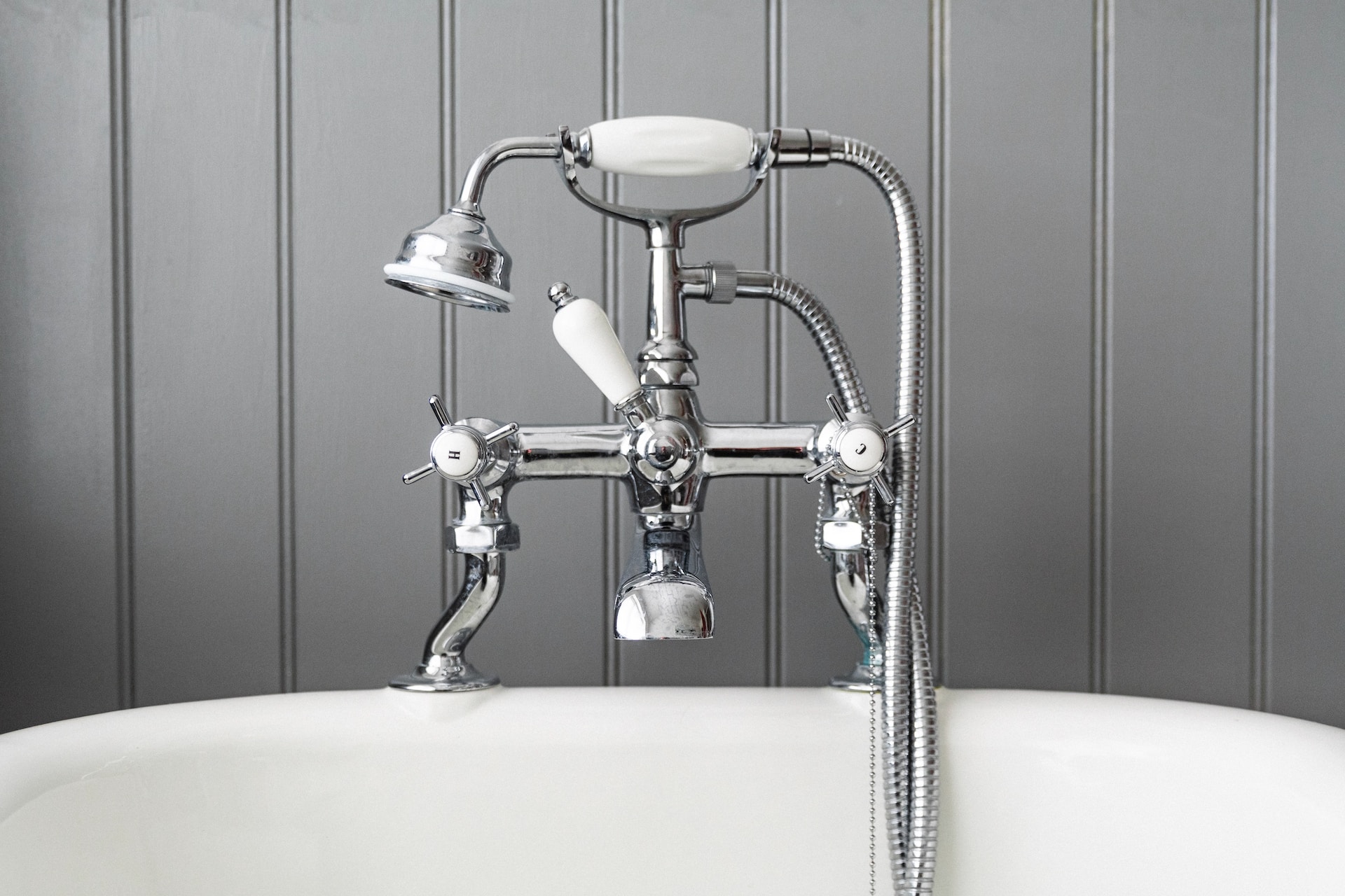 Guide to the Best Plumbing Tools for Successful Repairs & Installations