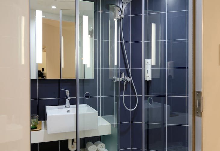 common issues with shower door seals